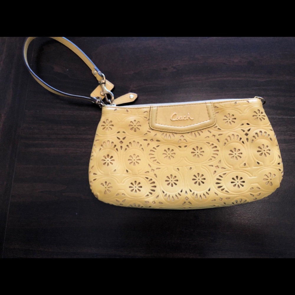 Adorable Coach Wristlet